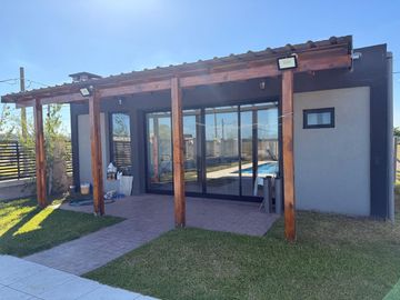 QUINCHO CON PILETA EN VENTA CANNING