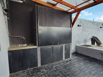 CASA 4 AMBIENTES EN VENTA CAÑUELAS CON PILETA