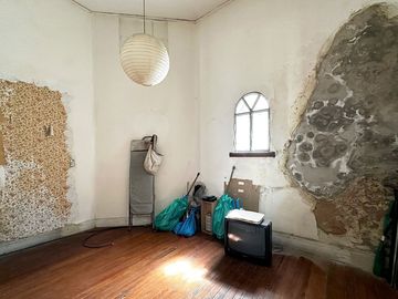 Venta casa 5 ambientes con local en Balvanera