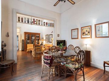 Venta casa 5 ambientes con local en Balvanera