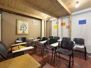Venta casa 5 ambientes con local en Balvanera
