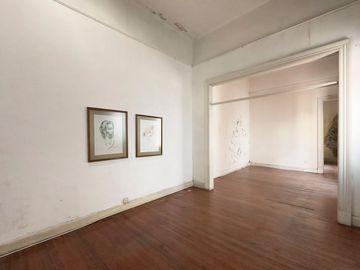 Venta casa 5 ambientes con local en Balvanera