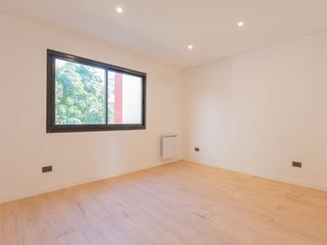 VENTA Casa 5 AMB A ESTRENAR en Villa del Parque