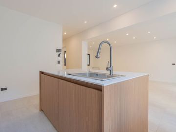 VENTA Casa 5 AMB A ESTRENAR en Villa del Parque