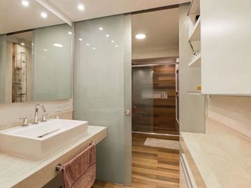 Venta Departamento 4 ambientes con Dependencia