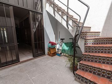 VENTA CASA DOS PLANTAS CON COCHERA EN MATADEROS