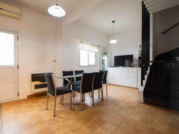 VENTA CASA 5 AMBIENTES EN EL PALOMAR