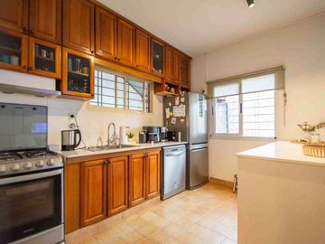 VENTA CASA 5 AMBIENTES EN EL PALOMAR