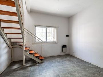 VENTA CASA 4 AMB C/GARAGE/TERRAZA VILLA PUEYRREDON