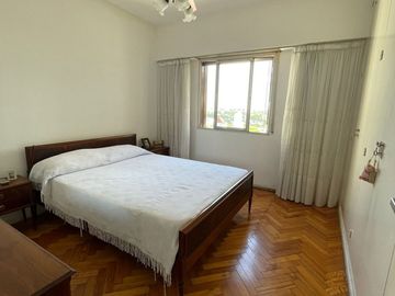 VENTA 3 AMB C/ BALCON Y COCHERA, MONTE CASTRO!