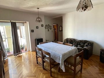 VENTA 3 AMB C/ BALCON Y COCHERA, MONTE CASTRO!