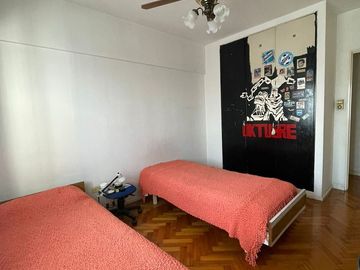VENTA 3 AMB C/ BALCON Y COCHERA, MONTE CASTRO!
