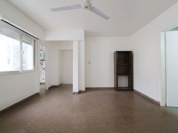 MONOAMBIENTE VENTA BELGRANO BALCON AMENABAR 2000