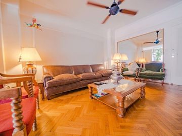 VENTA DEPTO CON COCHERA 5 AMBIENTES BARRIO NORTE