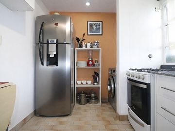 VENTA DEPARTAMENTO TRES AMBIENTES CON COCHERA