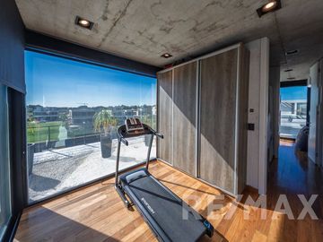 Venta casa 9 ambientes en El Yacht Nordelta