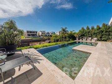 Venta casa 9 ambientes en El Yacht Nordelta