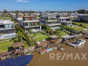 Venta casa 9 ambientes en El Yacht Nordelta