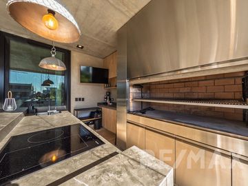 Venta casa 9 ambientes en El Yacht Nordelta