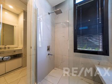 Venta casa 9 ambientes en El Yacht Nordelta