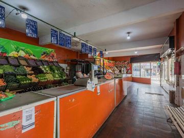 Local con Galpon y vivienda Venta en temperley