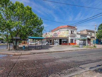 Local con Galpon y vivienda Venta en temperley
