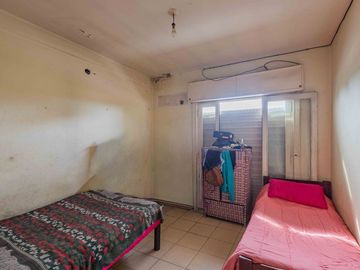 Local con Galpon y vivienda Venta en temperley