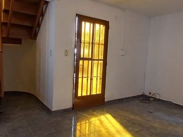 DUPLEX DOS DORMCOMPLEJO CERRADO  B° SAN SALVADOR