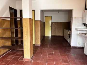 VENTA CASA LOS ROBLES 5 DORMITORIOS APTA CREDITO