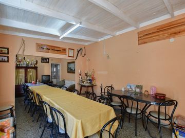 CASA VENTA LA PLATA 2 DORMITORIOS