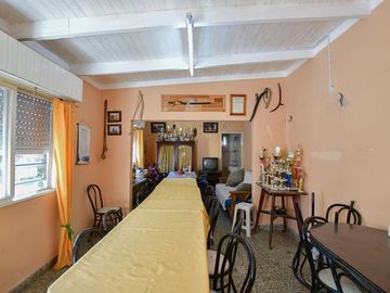 CASA VENTA LA PLATA 2 DORMITORIOS