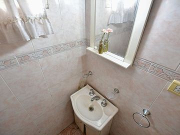 CASA VENTA LA PLATA 2 DORMITORIOS