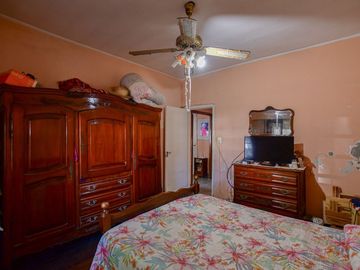 CASA VENTA LA PLATA 2 DORMITORIOS