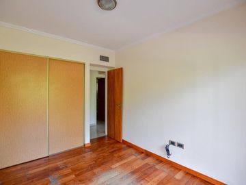 DEPARTAMENTO VENTA LA PLATA PARQUE ALBERTI FRENTE