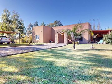 CASA A LA VENTA EN BARRIO LAS MALVINAS II