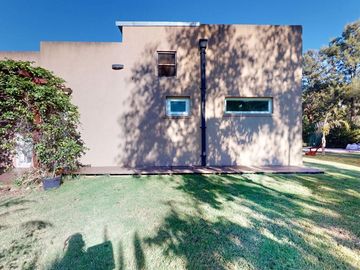 CASA A LA VENTA EN BARRIO LAS MALVINAS II