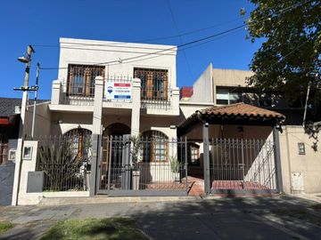 VENTA CASA 5 AMB. SAN MIGUEL PATIO PILETA COCHERA
