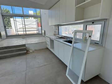 VENTA VIVIENDA 3 AMB + LOCAL A ESTRENAR-SAN ISIDRO