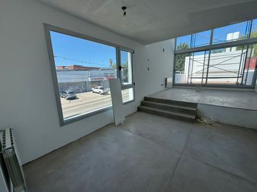 VENTA VIVIENDA 3 AMB + LOCAL A ESTRENAR-SAN ISIDRO