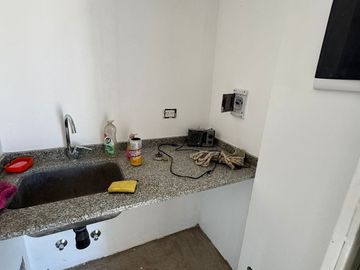 VENTA VIVIENDA 3 AMB + LOCAL A ESTRENAR-SAN ISIDRO
