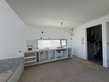 VENTA VIVIENDA 3 AMB + LOCAL A ESTRENAR-SAN ISIDRO