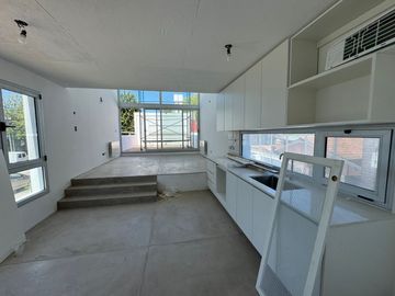 VENTA VIVIENDA 3 AMB + LOCAL A ESTRENAR-SAN ISIDRO
