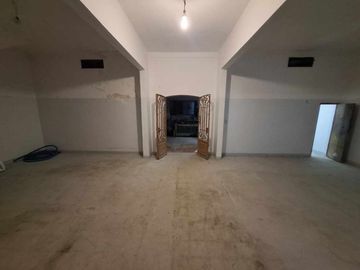 VENTA BLOQUE LOCAL + DEPTO 3 AMB A ESTRENAR J C P