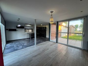 VENTA CASA EN BARRIO CERRADO LOGARITMO