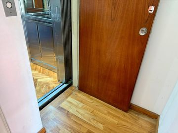 Venta depto. 3 ambs. Semipiso. Balcon. Lanusita