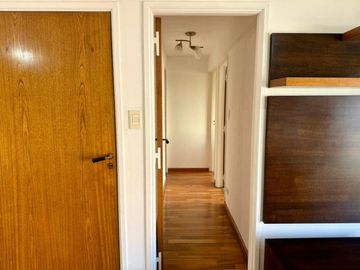 Venta depto. 3 ambs. Semipiso. Balcon. Lanusita