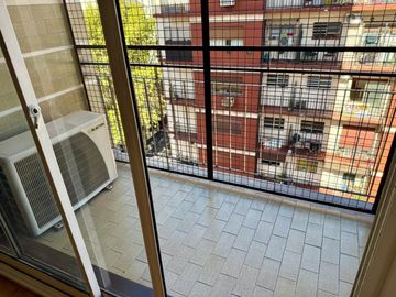 Venta depto. 3 ambs. Semipiso. Balcon. Lanusita