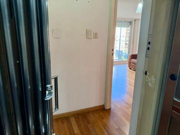 Venta depto. 3 ambs. Semipiso. Balcon. Lanusita