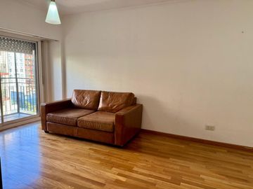 Venta depto. 3 ambs. Semipiso. Balcon. Lanusita