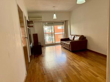 Venta depto. 3 ambs. Semipiso. Balcon. Lanusita